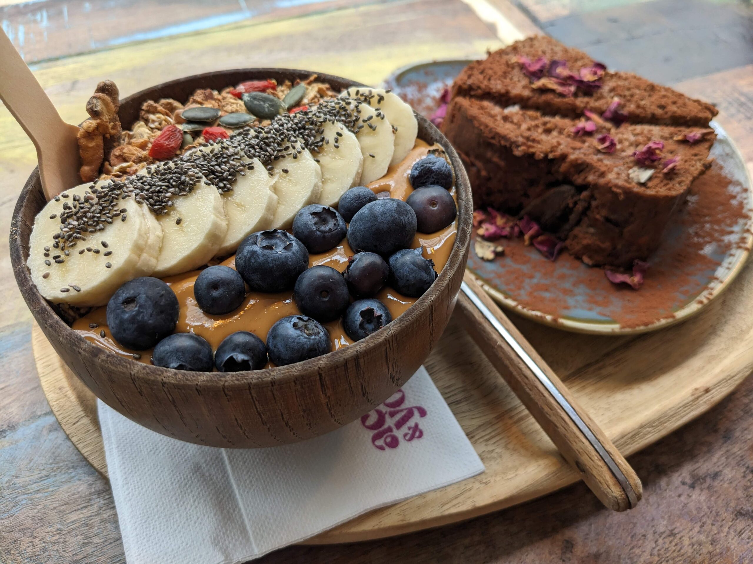 parisのおすすめヘルシーランチ acai&you